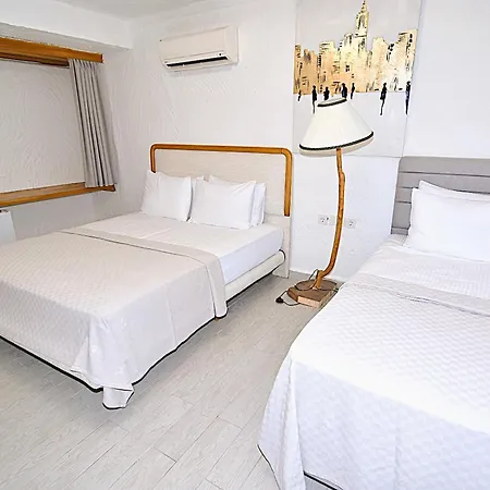 B House Hotel *