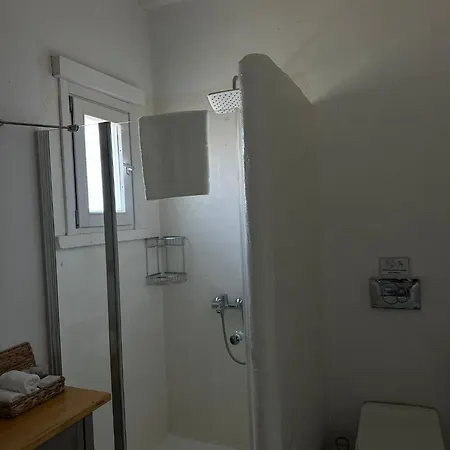 Hotel B House *