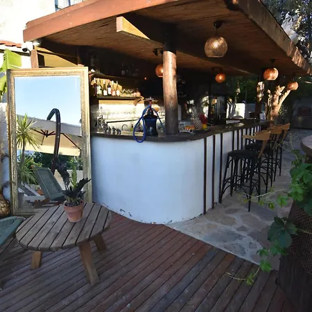 Hotel B House